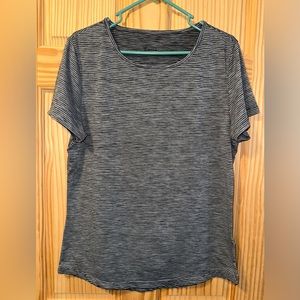 Zyia T Shirt size Large